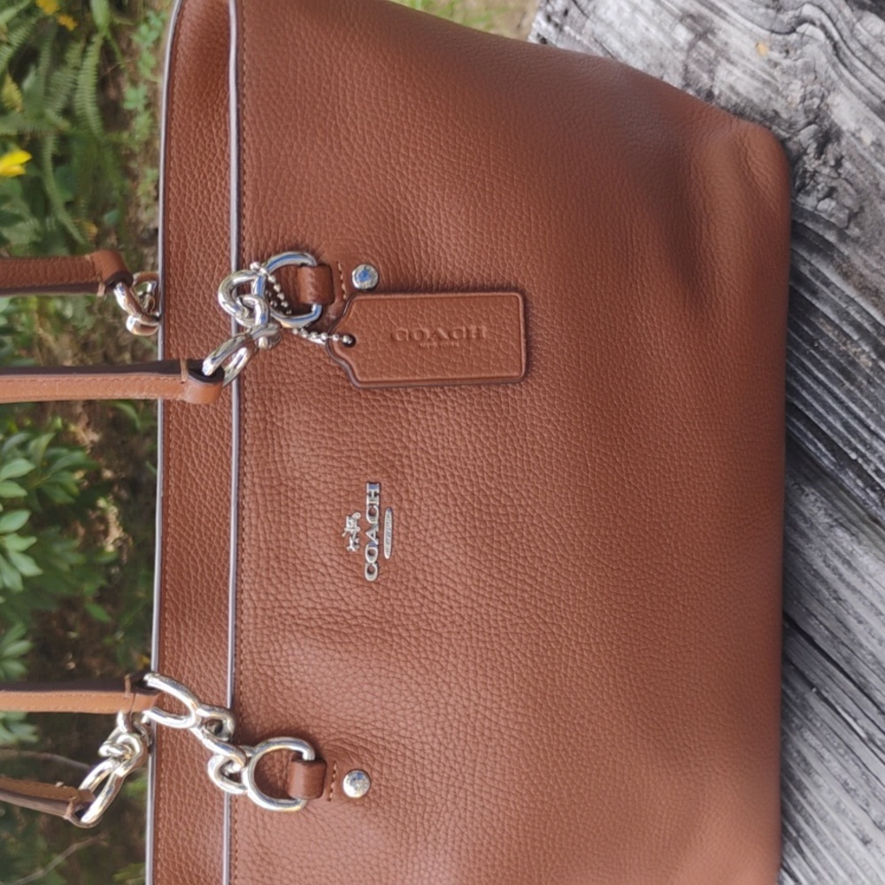 🍍Coach Sophia Tote In Tan/Brown Pebbled Leather - Picture 2 of 16